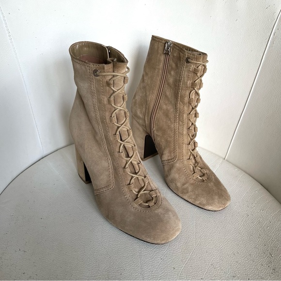 (͒ ॢ X ॢ)͒

Tan Suede Victorian Lace Up Ankle Boots - Picture 14 of 17